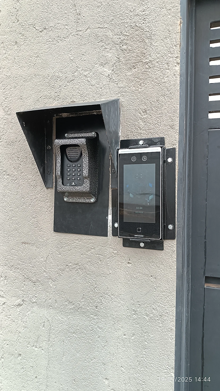 Equipamentos de controle de acesso e biometria